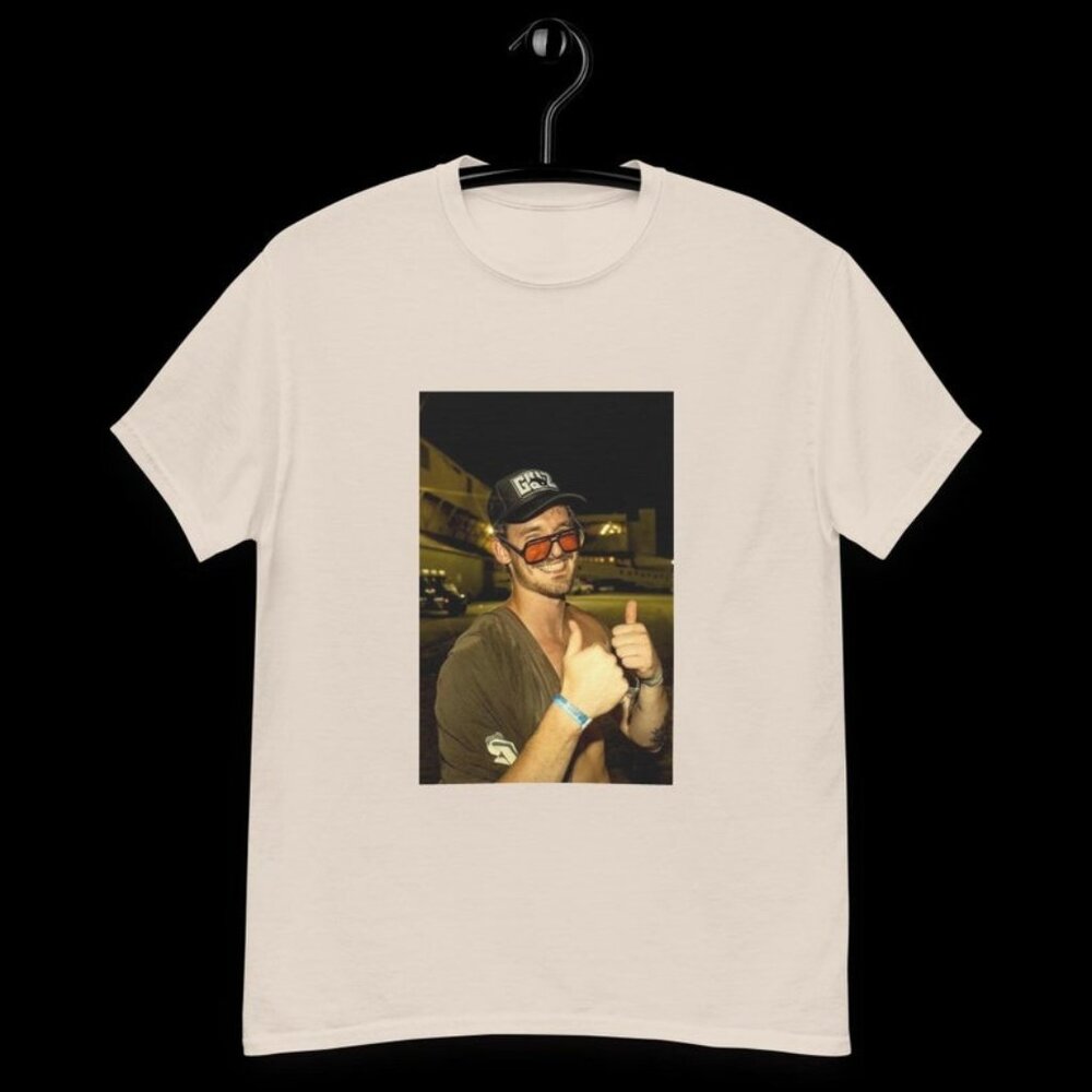 Griz Men's classic graphic tee (Dubstep)